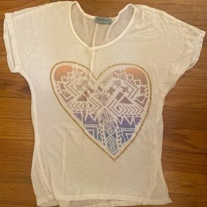 Workshop white heart short sleeve flowy tee shirt